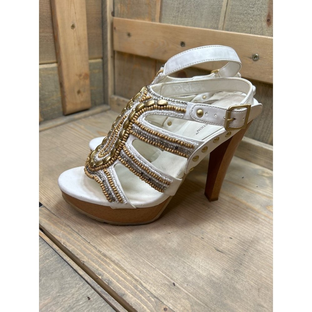BCBGeneration White and Gold Heels